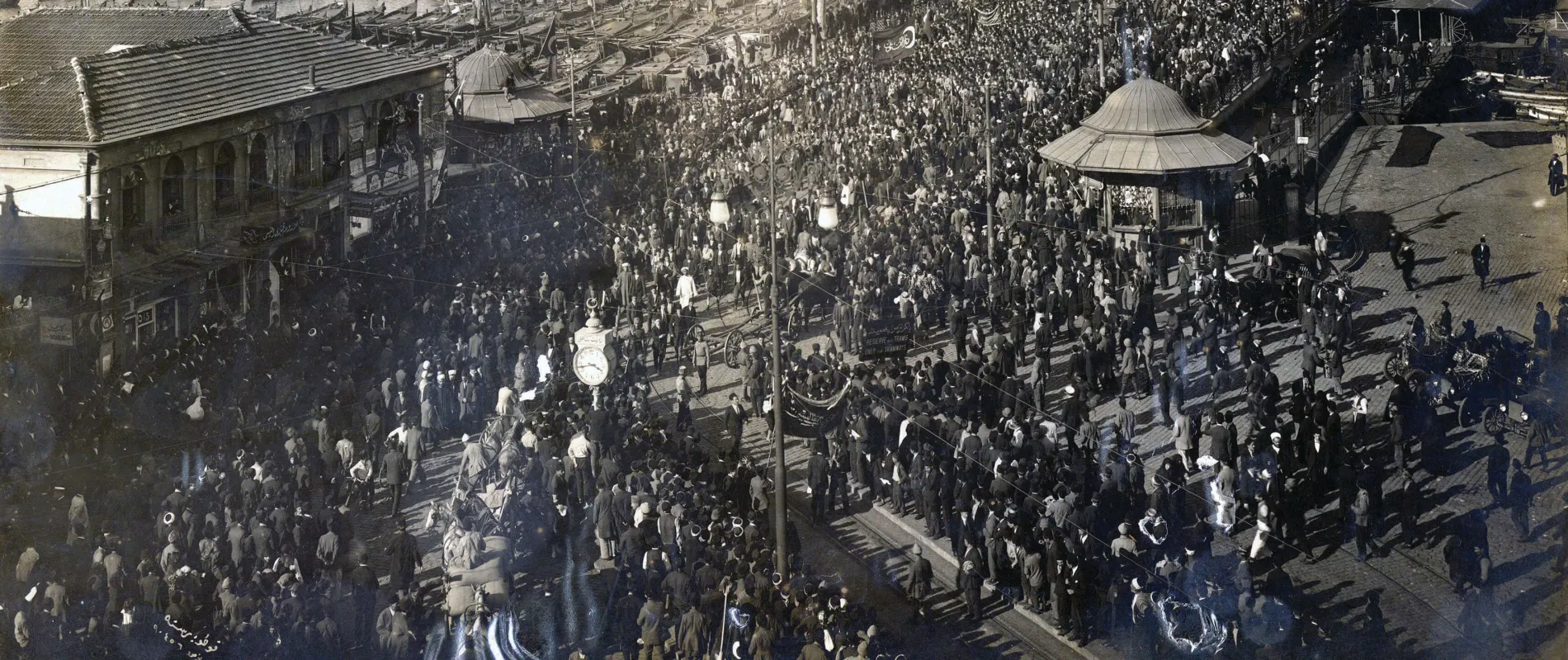20 Ekim 1922’de Refet Paşa ve emrindeki bölük işgal altındaki İstanbul’da böyle karşılandı