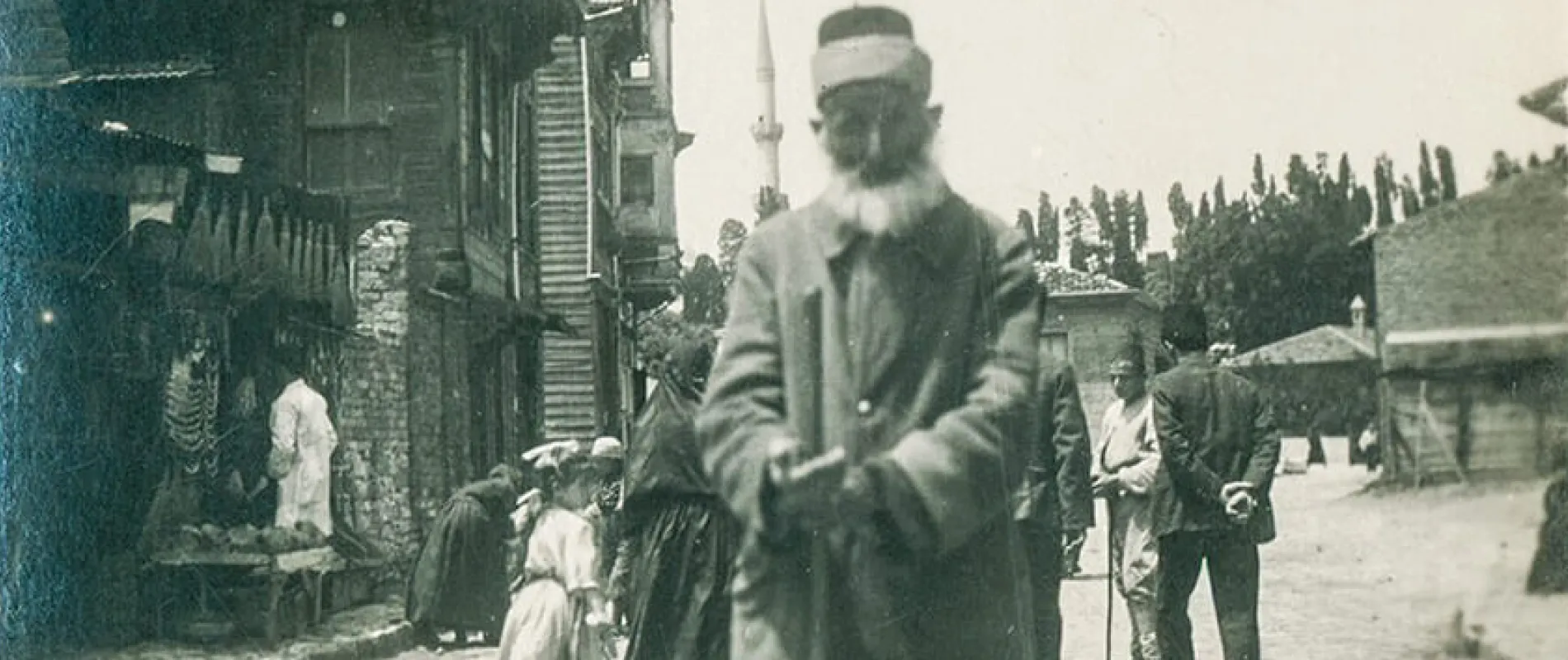 MECZUPLAR, ESKİ İSTANBUL’UN DEMİRBAŞLARINDAN… (FOTOĞRAF: İBB ATATÜRK KİTAPLIĞI)