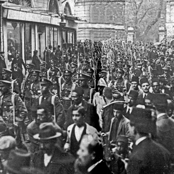 İngiliz işgal kuvvetleri Beyoğlu'nda
