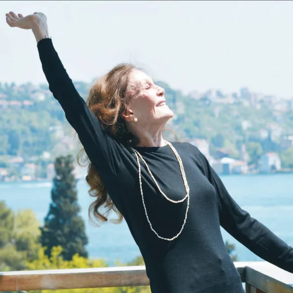 Yıldız Kenter