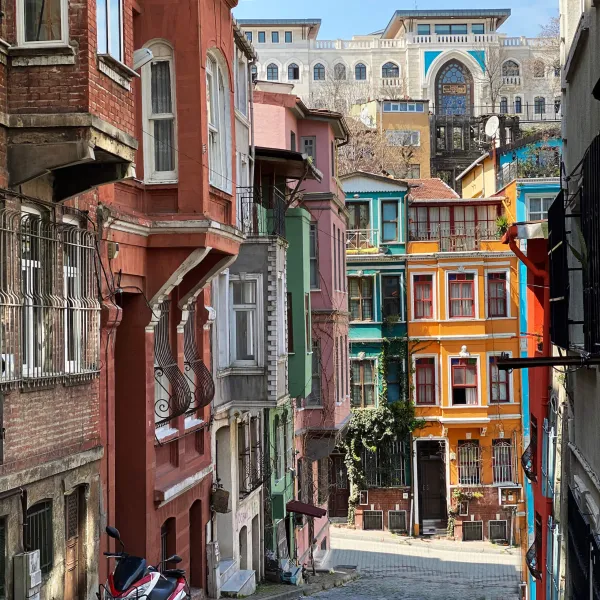 Balat'ın renkli sokakları