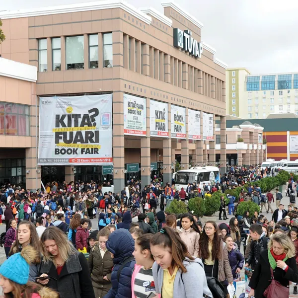 SON İKİ SENEDİR PANDEMİ YÜZÜNDEN KAPILARINI AÇAMAYAN KİTAP FUARI, BU YIL 3-11 ARALIK TARİHLERİ ARASINDA KİTAPSEVERLERLE BULUŞUYOR