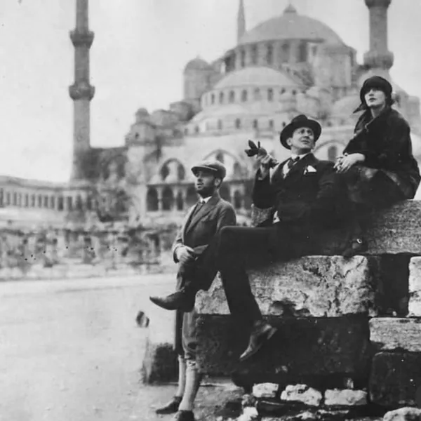 EINAR HANSON VE GRETA GUSTAFSSON AYASOFYA ÖNÜNDE, 1924