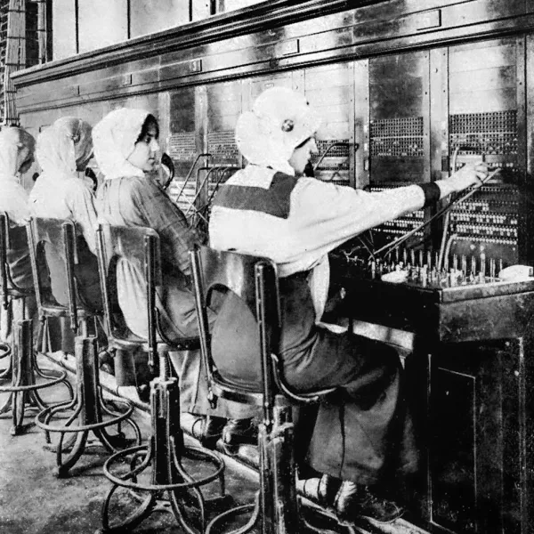 1914 YILINDA KADIKÖY TELEFON SANTRALİ