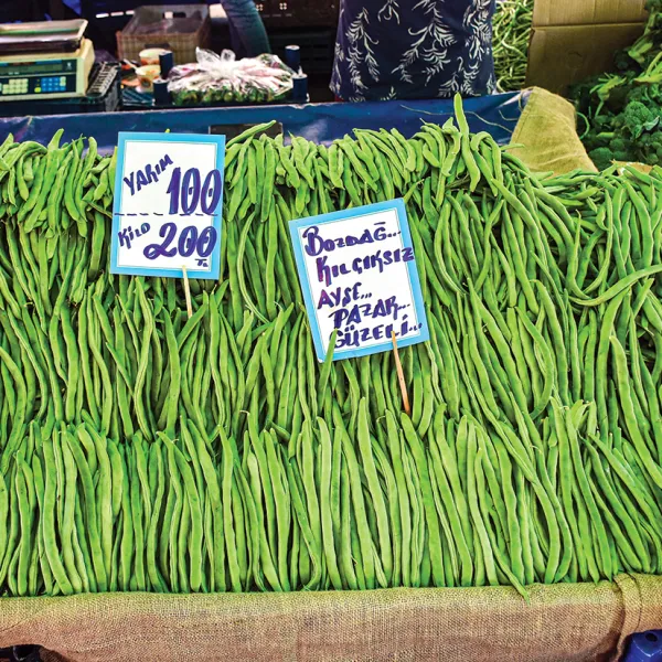 TEMMUZ AYINDAN BİR MANAV TEZGÂHI… (FOTOĞRAF: DEPO PHOTOS)