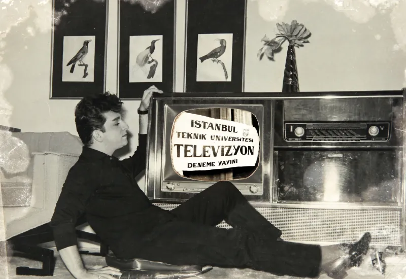 Zeki Müren gönüllü olarak İTÜ TV reklamı yaparken