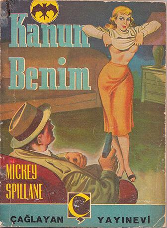 Ertem Eğilmez’in Kemal Tahir’e çevirisini yaptırdığı Mickey Spillane imzalı Mayk Hammer polisiye romanları dizisi satış rekorları kırar 