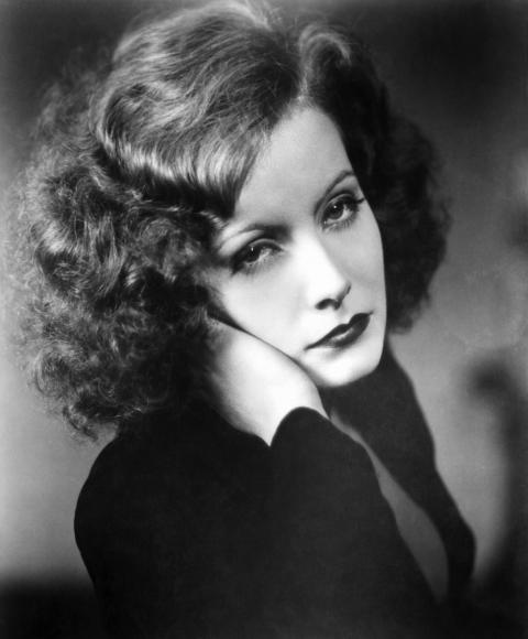 İSVEÇLİ AKTRİS GRETA GARBO, ASIL ŞÖHRETİNE HOLLYWOOD’DA KAVUŞTU İSVEÇLİ AKTRİS GRETA GARBO, ASIL ŞÖHRETİNE HOLLYWOOD’DA KAVUŞTU