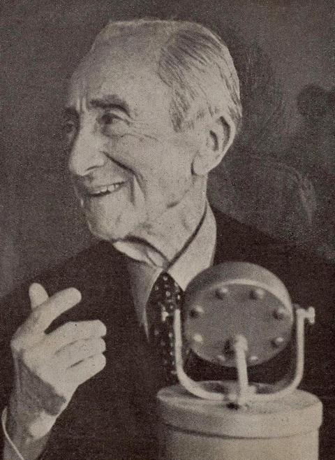 HÜSEYİN RAHMİ GÜRPINAR (KAYNAK: SALT ARŞİV)