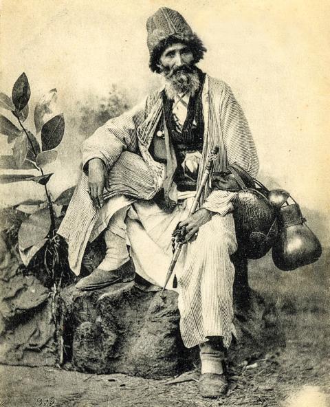 MEVSİMLİK DİLENCİLERDEN SEBİLCİLERE, İSTANBUL’DA ENVAİÇEŞİT DİLENCİYE RASTLANIRDI…