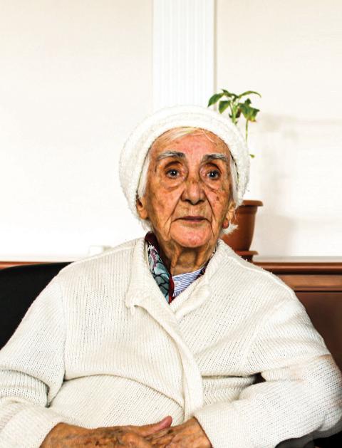 MAKBULE YALKILDAY (1914-2018) 2015’TE İZZET BAYSAL HUZUREVİ’NDE